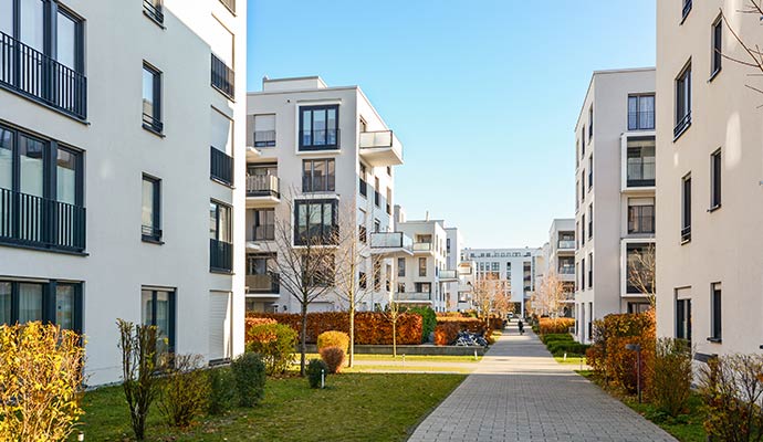 Apartment community walkway and shared areas kept clean and presentable.