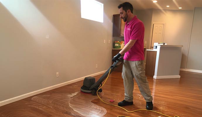 Wooden floor cleaning service